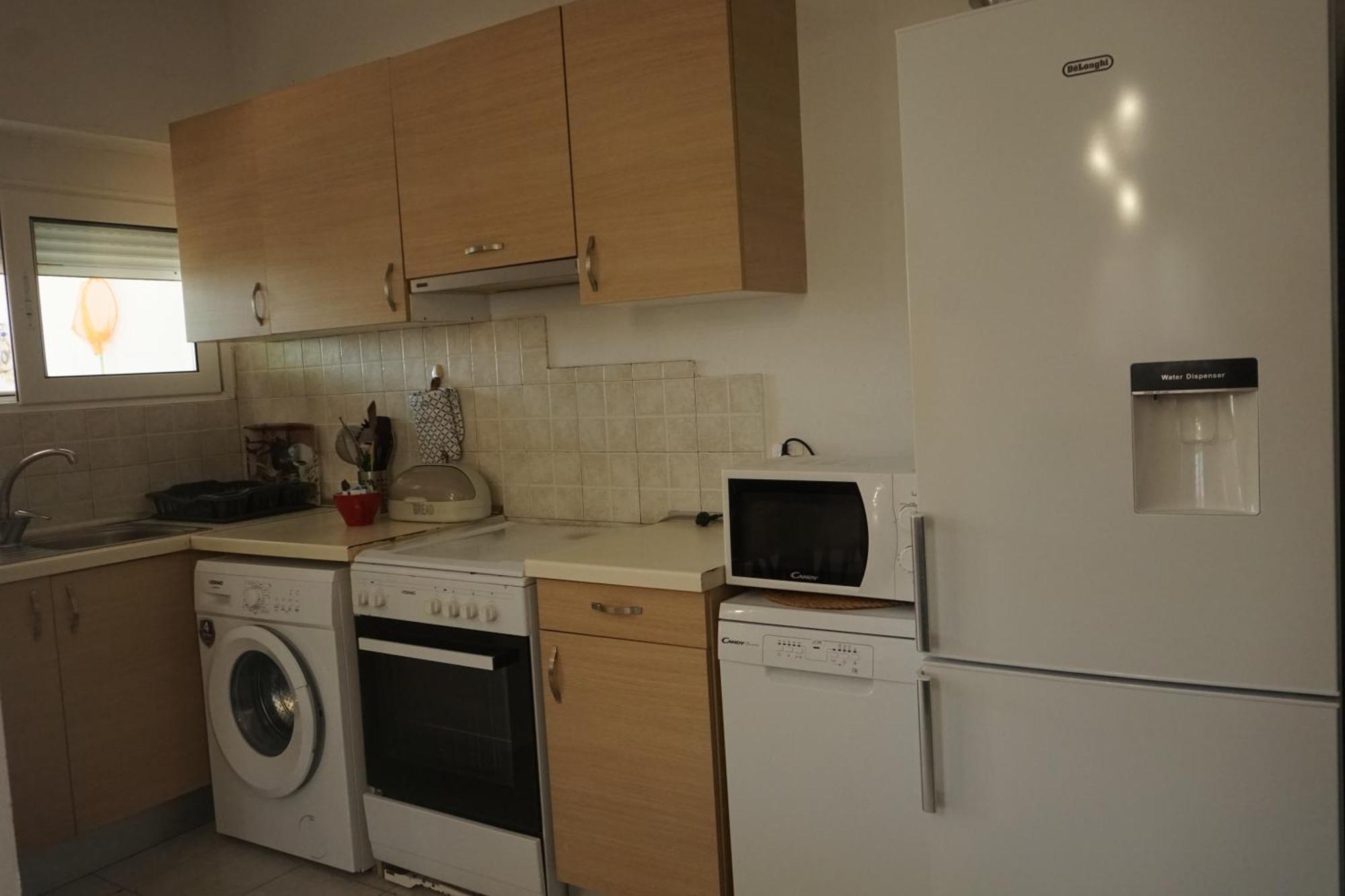 Nicholas Waves Apartment Lardos